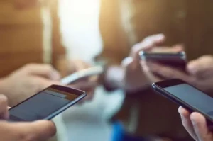 Dampak Gadget terhadap Kehidupan Sehari-Hari