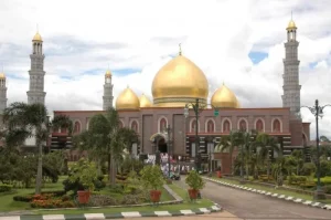 Masjid Kubah Emas Dian Al-Mahri Depok, Masjid Megah yang Kaya Makna Spiritual