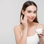 Produk Skincare Terbaik untuk Kulit Berminyak yang Terbukti Efektif